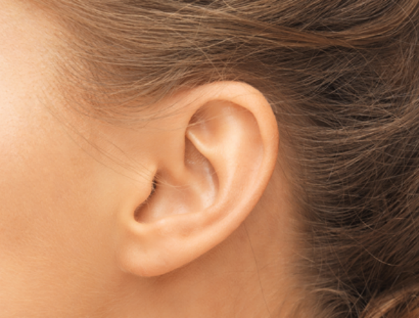 Por que nossas orelhas ardem quando falam da gente?