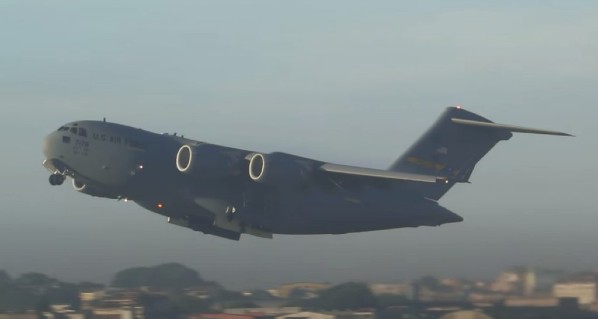 Boeing da Força Aérea dos EUA esteve nas cidades de Brasília e São Paulo, motivo Desconhecido